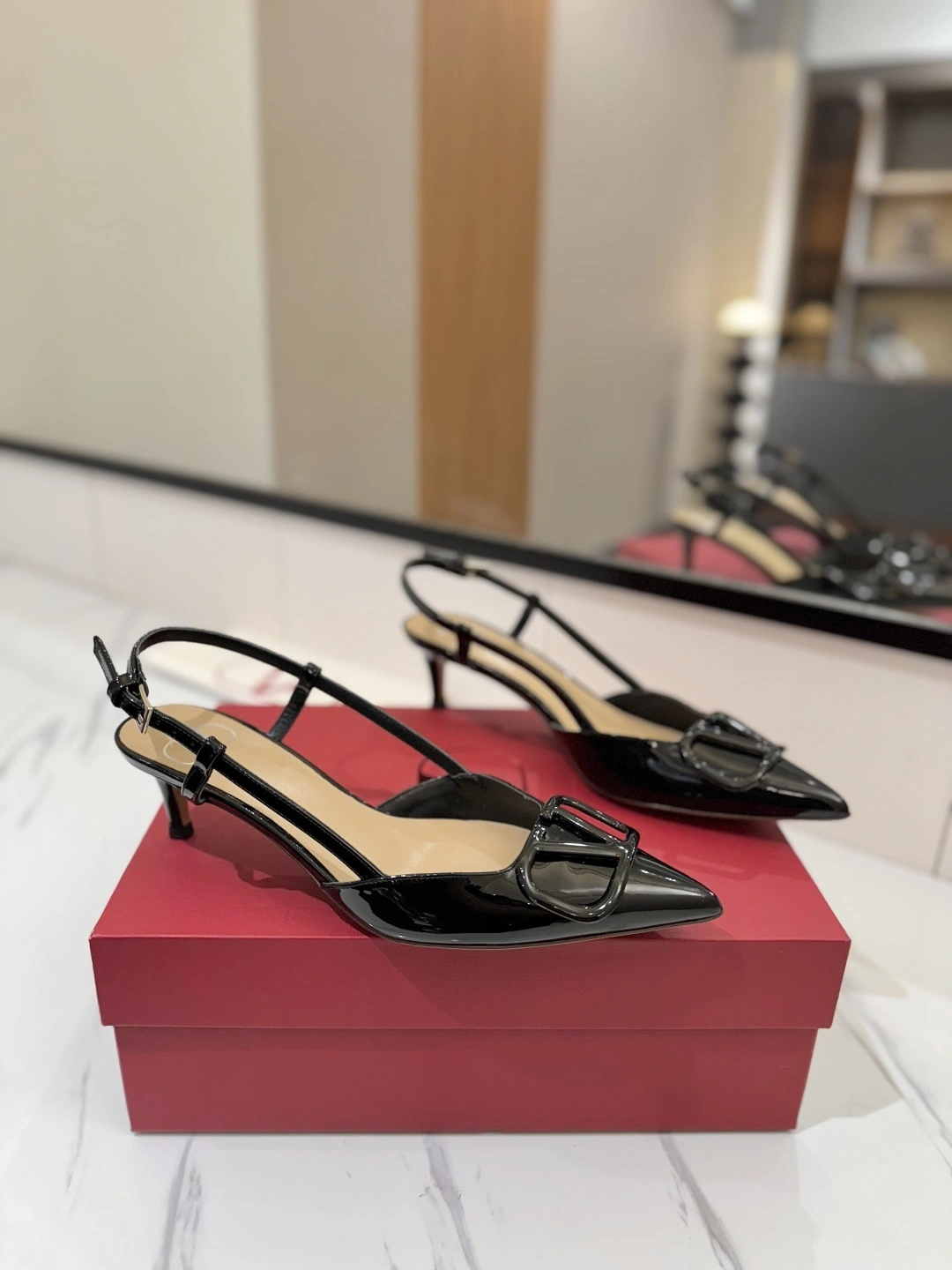 COCO-- V1859ti9o 3W2S0Q70TMK0NO Heel height：4.5CM goatskin item:E-X138C3020